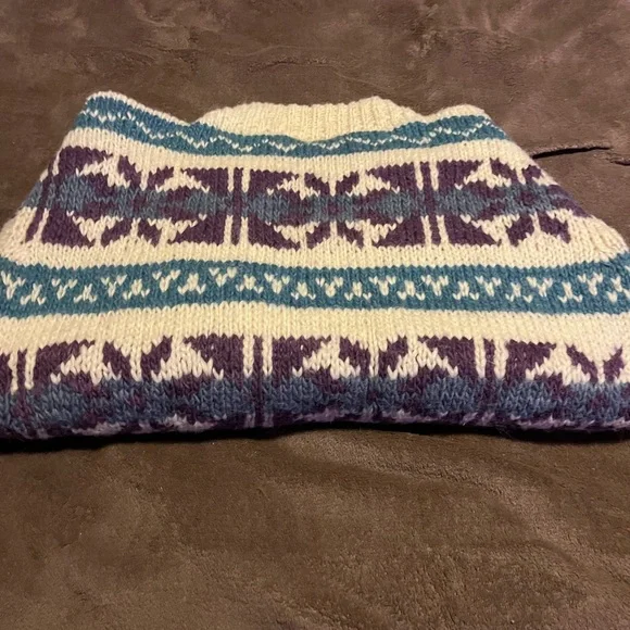 Handmade Wool Sweater with Purple and Blue Accents - Picture 4 of 4